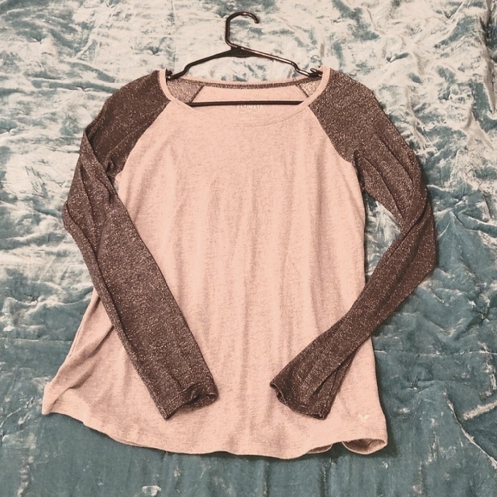 American Eagle baseball raglan sleeve gray/black/silver tee size M